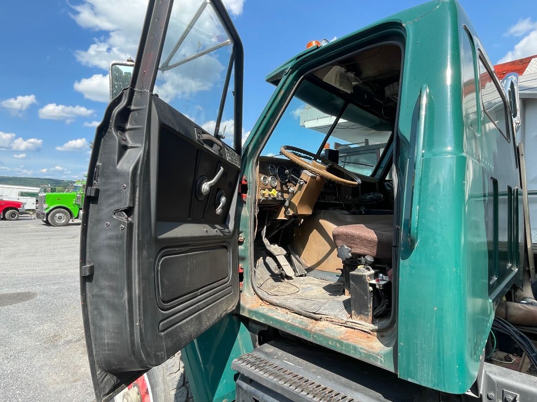 1979 CHEVROLET Bruin - Image 24